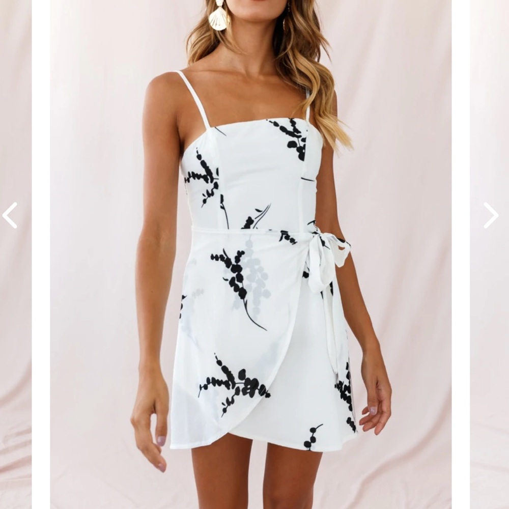 Wattle Floral Wrap Dress White/Black
